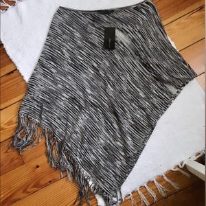 Host Pick✨Sale!✨BCBG MaxAzria Poncho